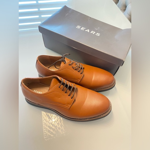 Sears Men's Tan Leather Oxfords - Picture 1 of 6